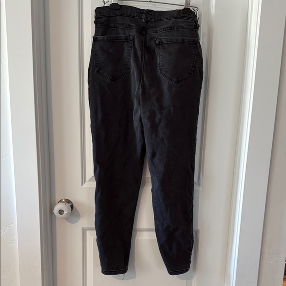 Nicole Miller Black Skinny Jeans Sleek Fit - Picture 3 of 4